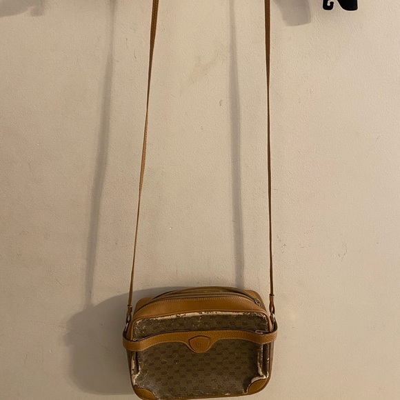 Gucci Handbags - Vintage Gucci bag!